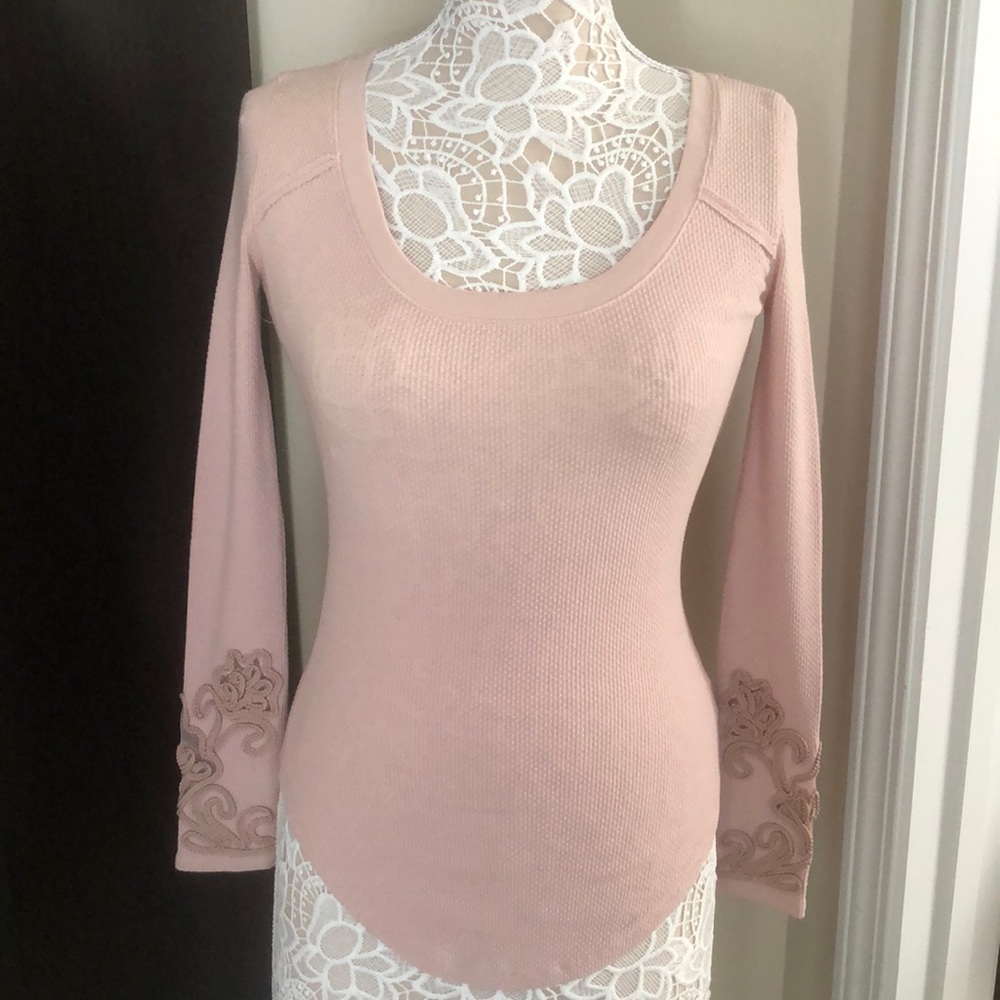 NWOT FREE PEOPLE embellished long sleeve thermal top size S dusty rose color